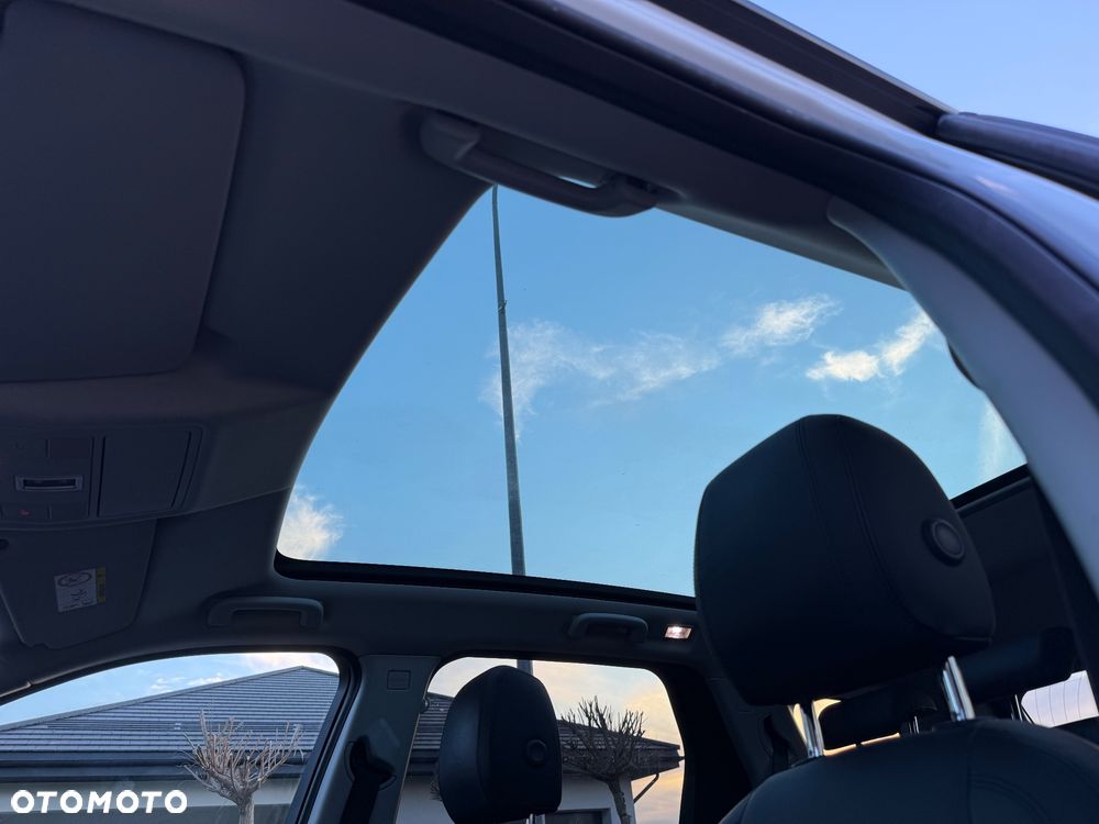 Land Rover Discovery Sport TD4 HSE Luxury - 28