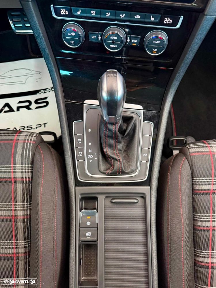 VW Golf 2.0 TSi GTi DSG Performance - 17