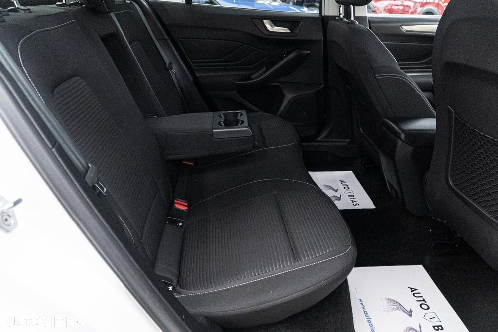 Ford Focus 1.0 EcoBoost Titanium - 8