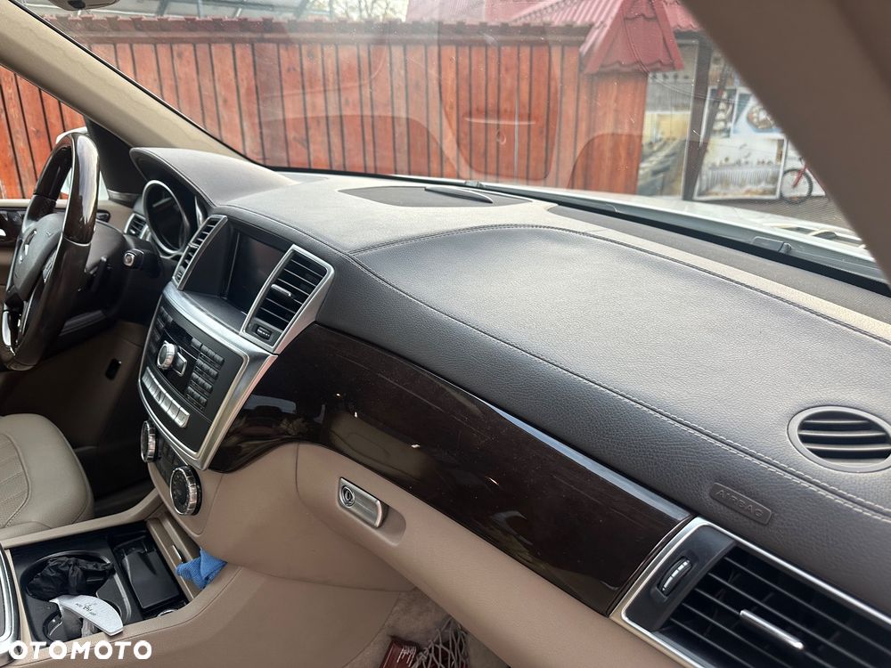 Mercedes-Benz GL 400 4Matic 7G-TRONIC - 8