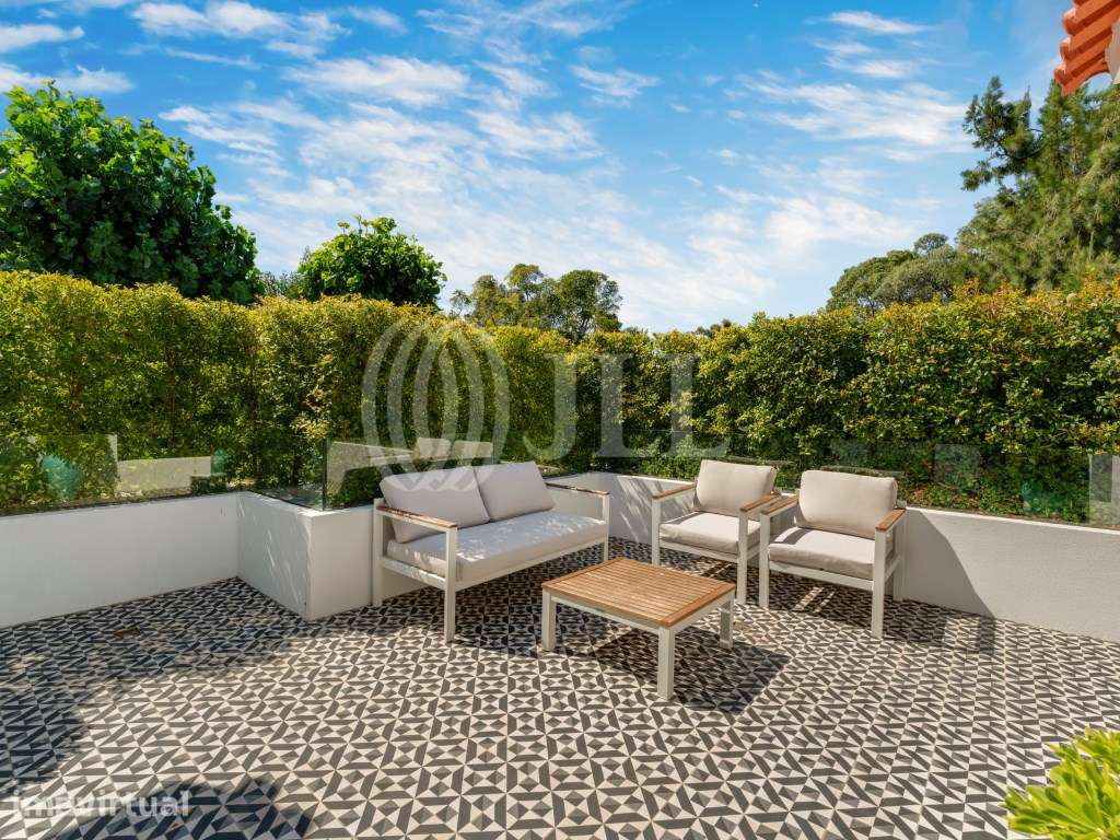 Moradia T5 renovada, no Estoril, Cascais - Grande imagem: 2/60