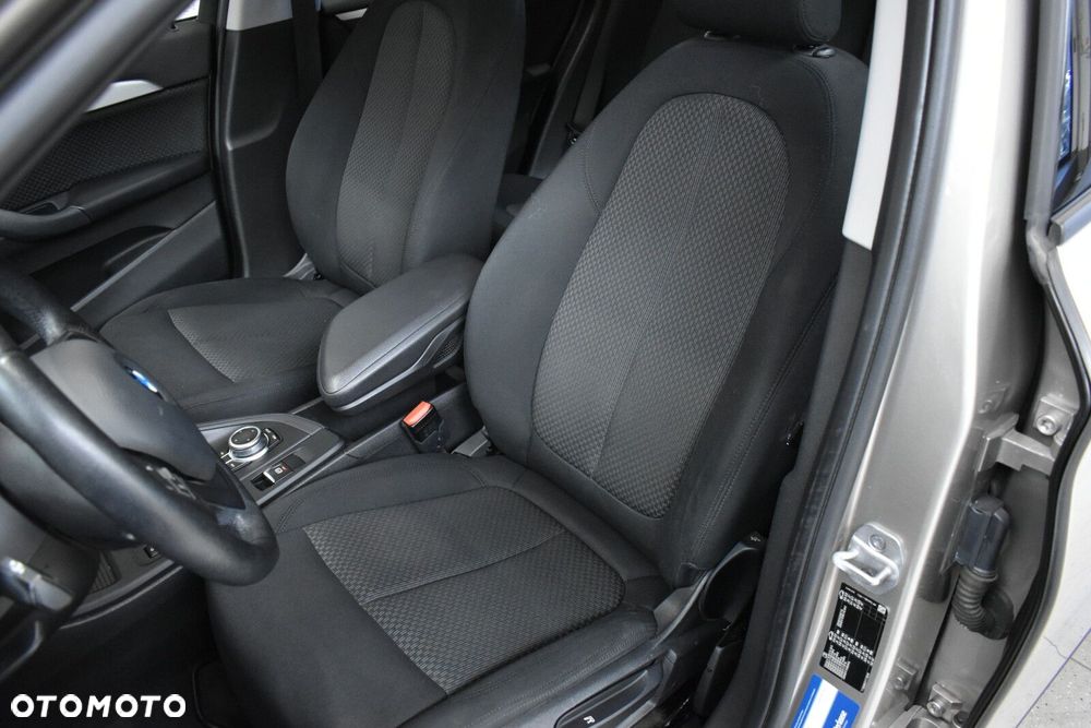 BMW X1 sDrive18i Advantage - 10