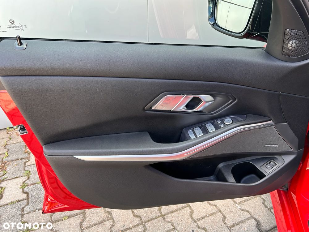 BMW Seria 3 320d xDrive mHEV M Sport sport - 15