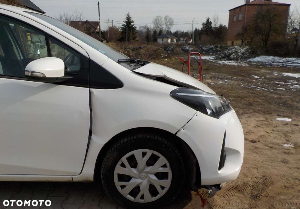 Toyota Yaris - 17