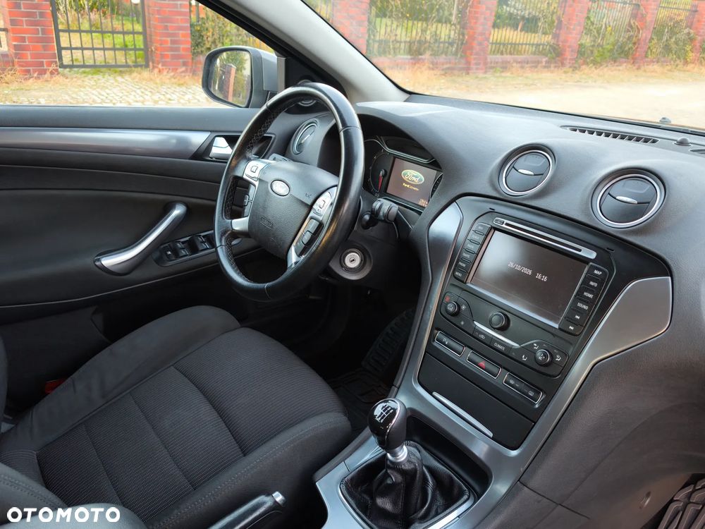 Ford Mondeo - 9