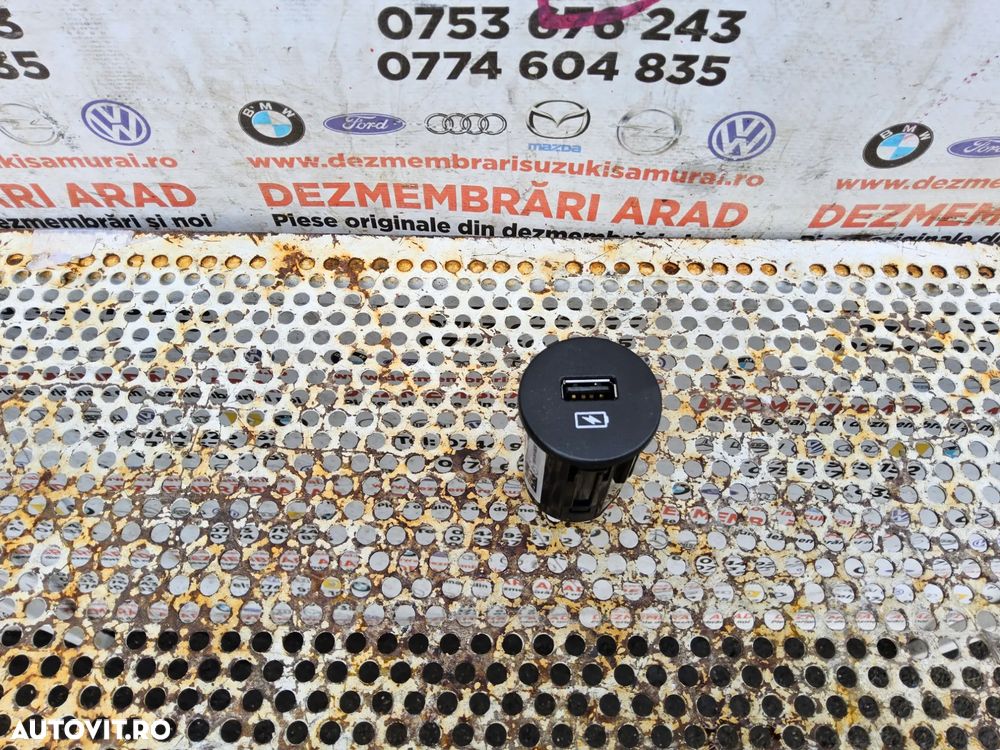 Modul usb Iveco Daily 6 an 2014-2025 port usb cod 5802012268 - 1