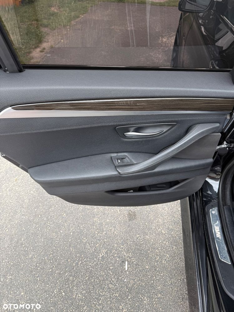BMW Seria 5 535d - 28