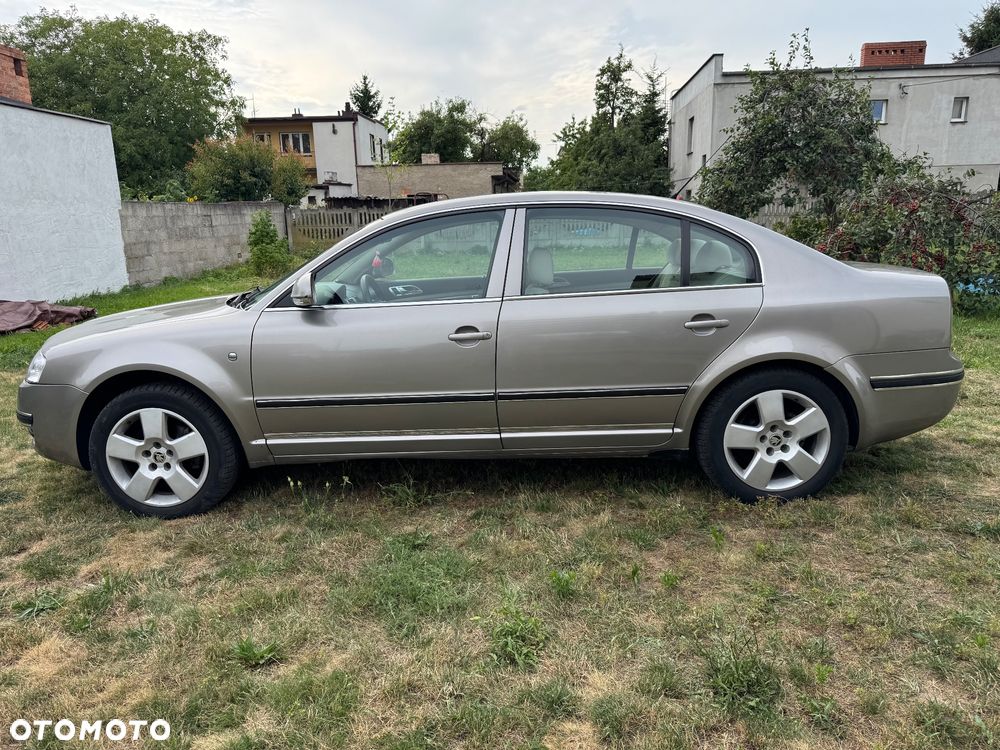 Skoda Superb 2.8 V6 Elegance Tiptr - 7