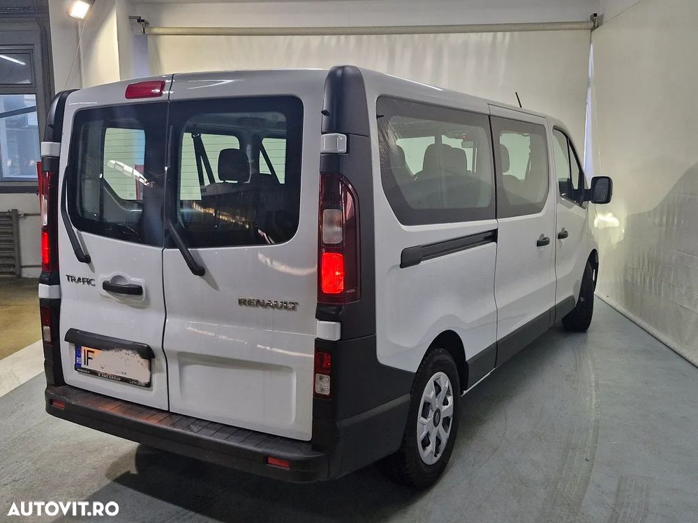 Renault Trafic Combi 2.0 Blue dCi 110 S&S L2 8+1 Life - 2