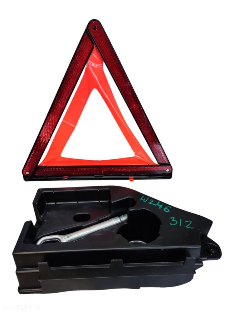 MERCEDES B KLASA W246 WKŁAD KOŁA ZAPASOWEGO A2468900188 - 2