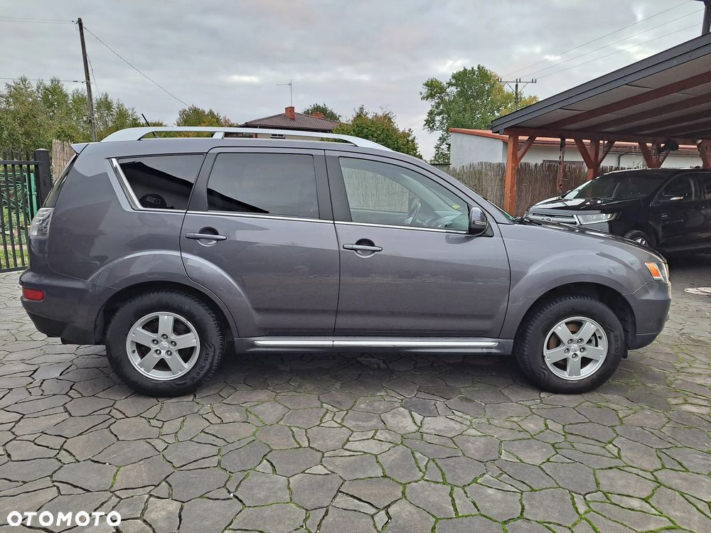 Mitsubishi Outlander - 7