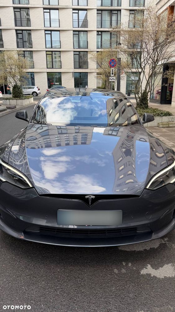 Tesla Model S Long Range - 1
