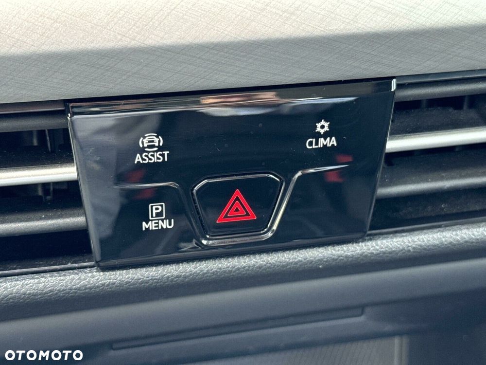 Volkswagen Golf - 24