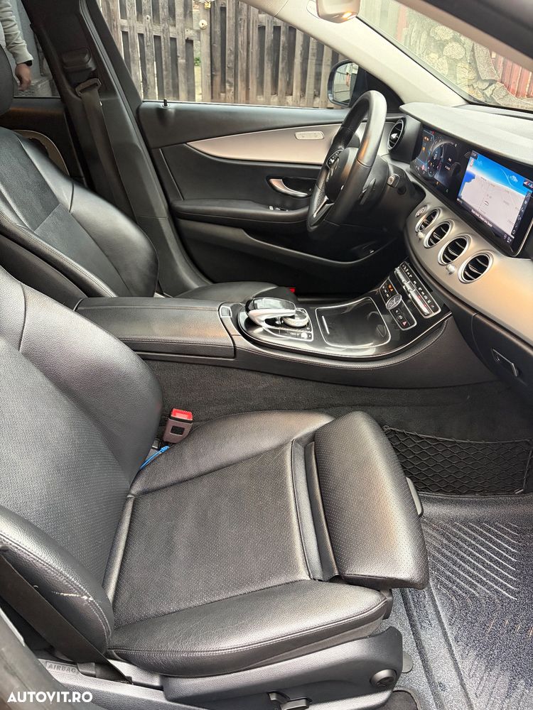 Mercedes-Benz E 220 d 4Matic T 9G-TRONIC - 14