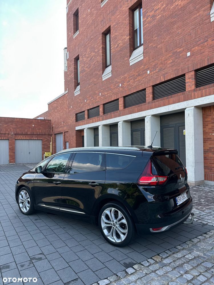 Renault Grand Scenic - 13