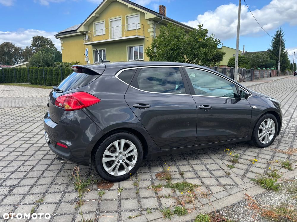 Kia Ceed 1.6 CRDi 128 ISG Platinum Edition - 18