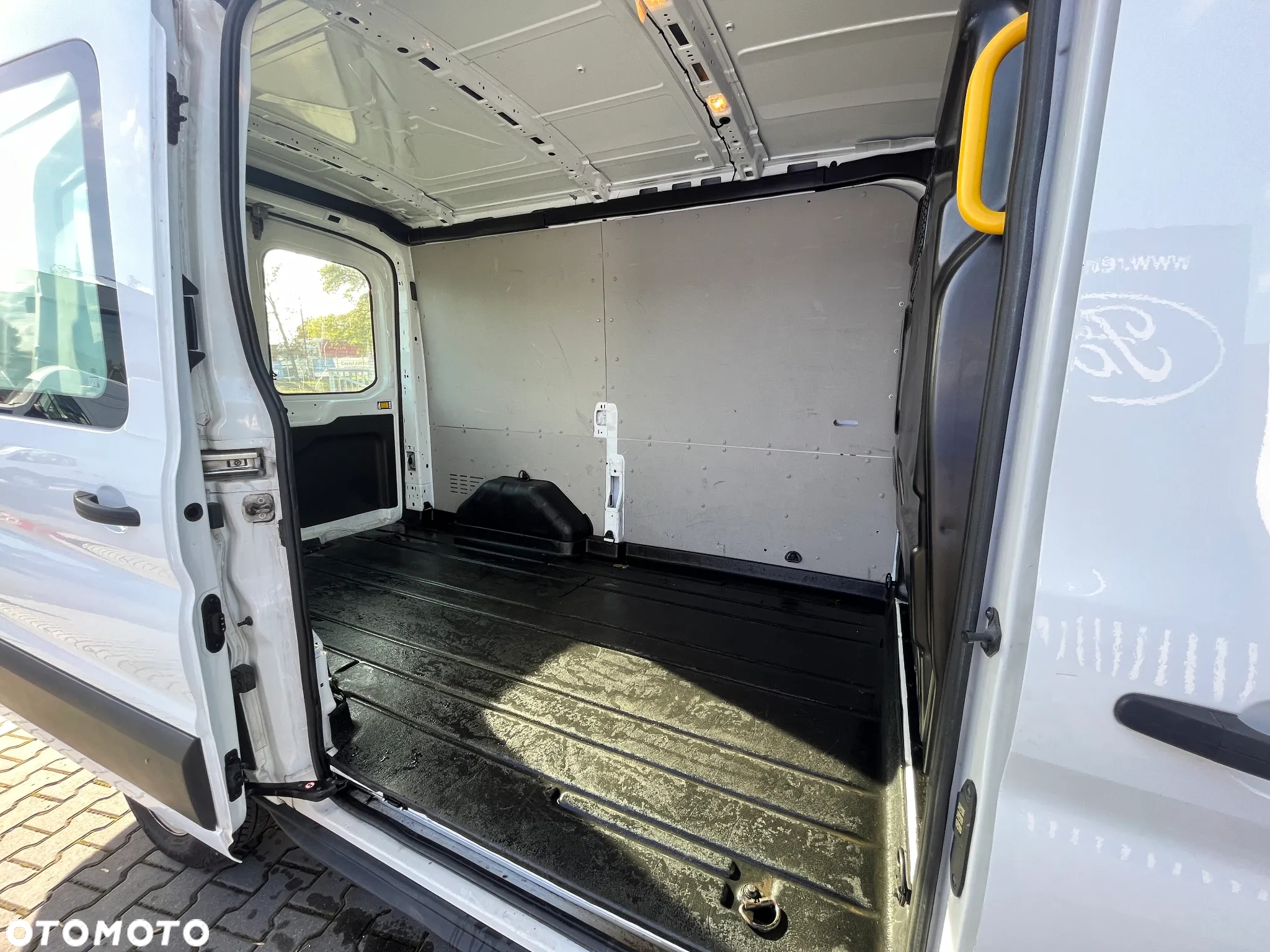 Ford Transit 2.0 EcoBlue Hybrid L2H2 Trend 310M - 8