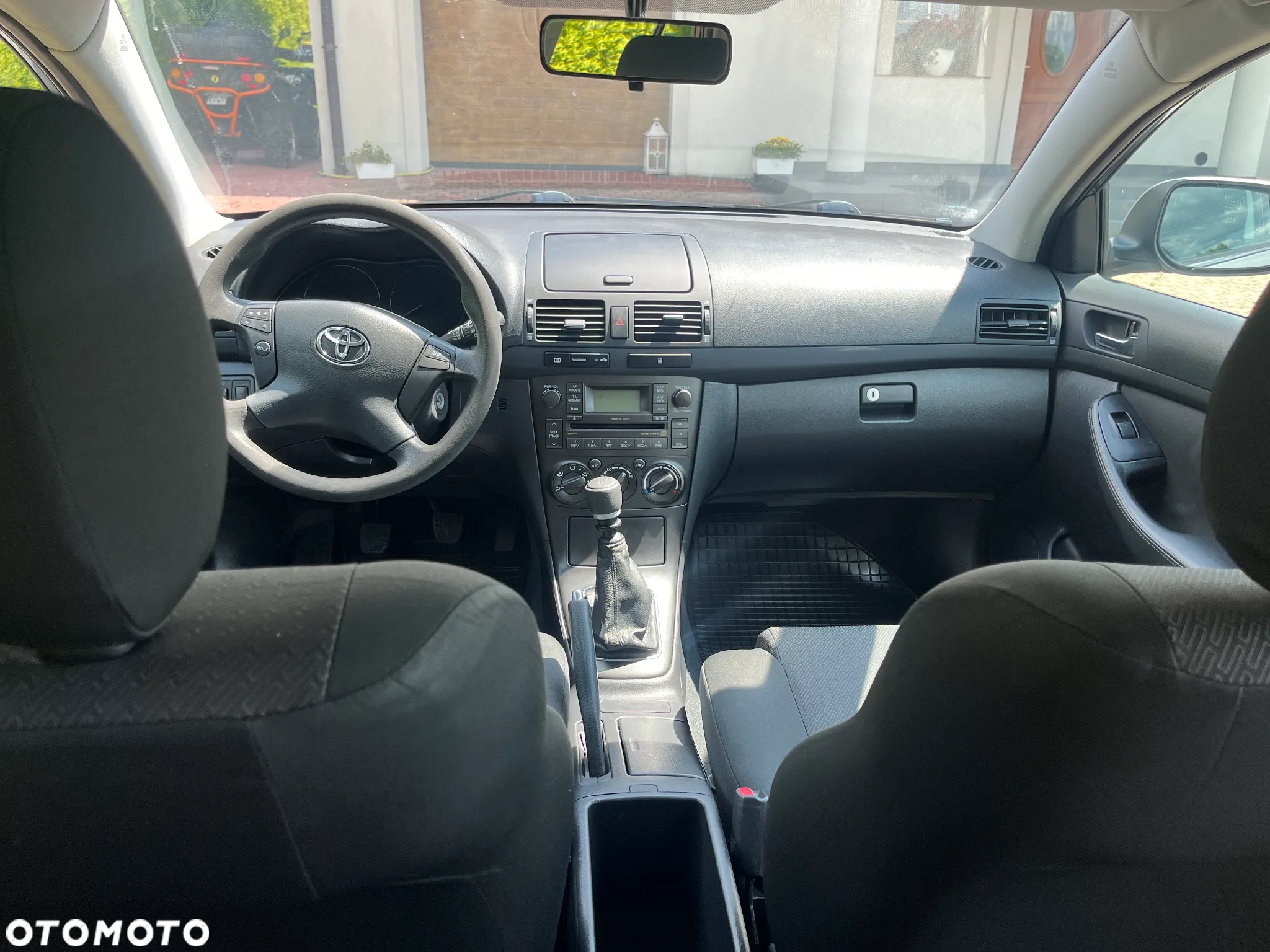Toyota Avensis 2.0 D-4D Combi - 12