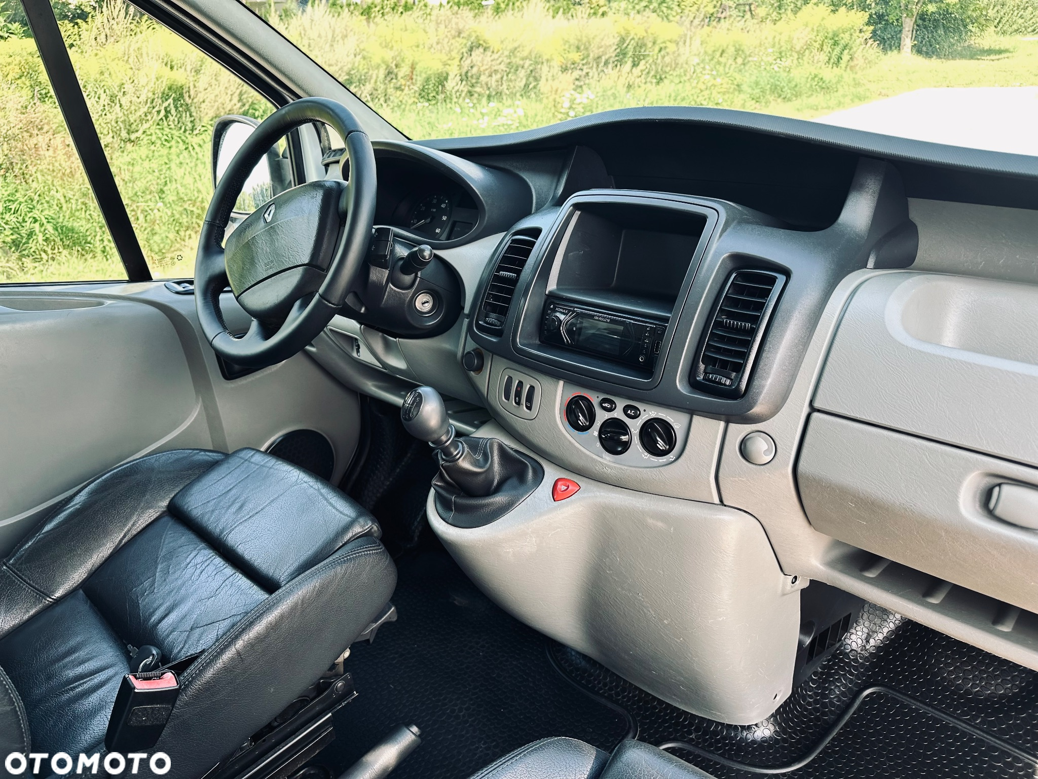 Renault Trafic - 11