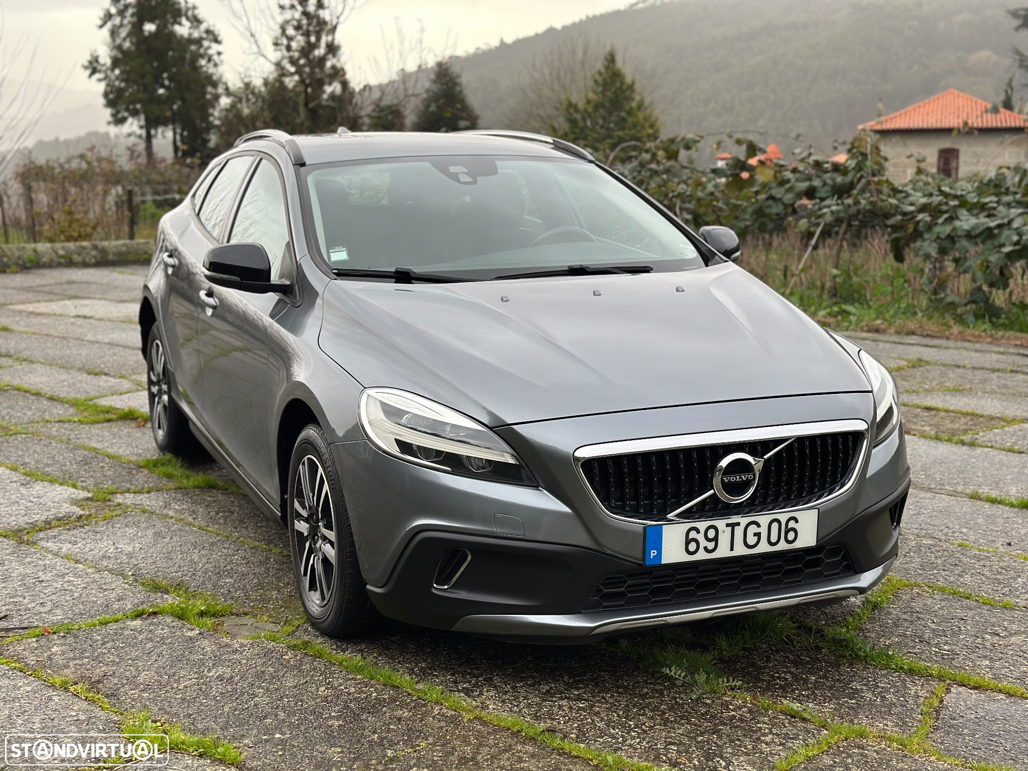 Volvo V40 Cross Country 2.0 D2 Momentum - 24