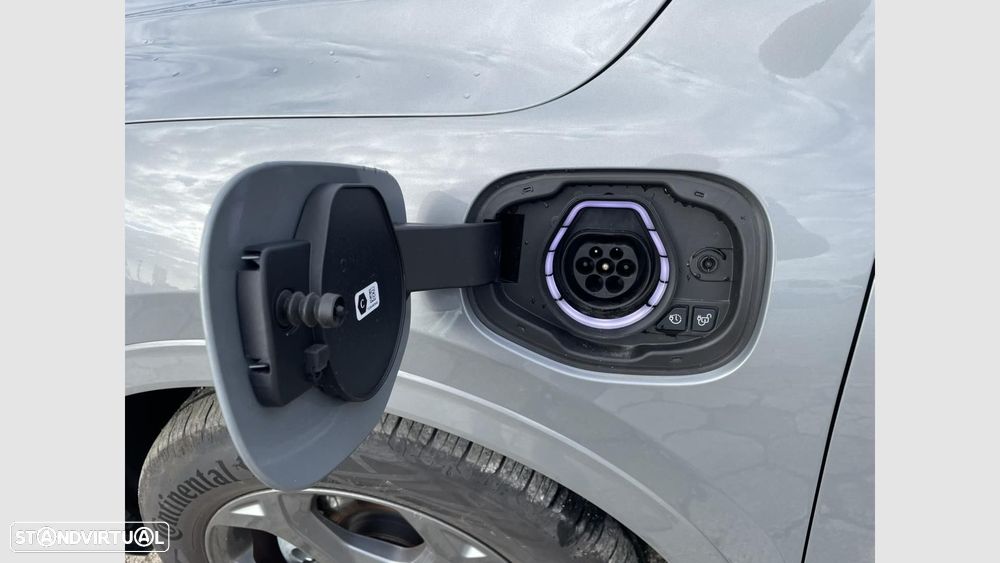 Ford Kuga 2.5 PHEV ST-Line — fotografia 17