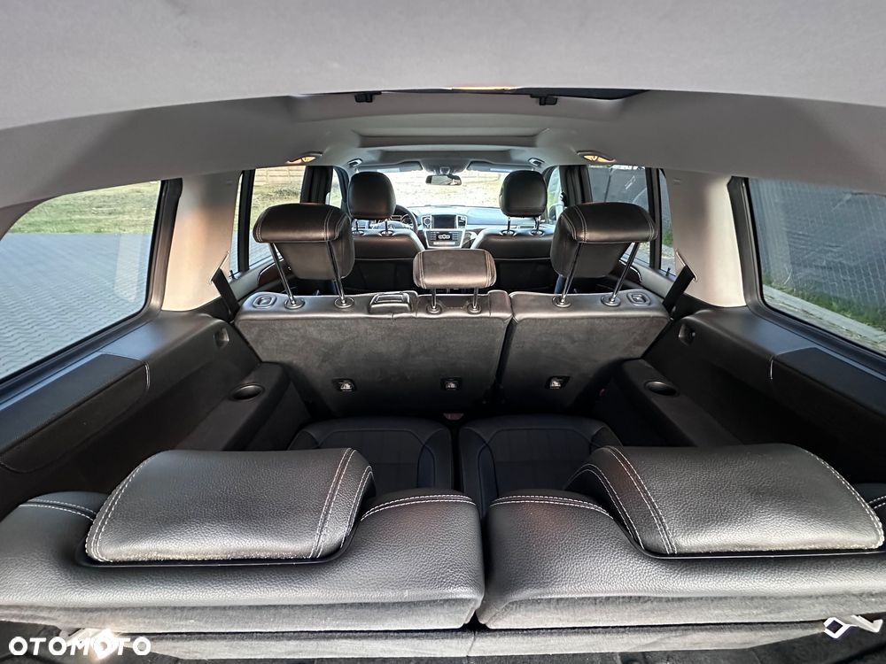 Mercedes-Benz GL - 22