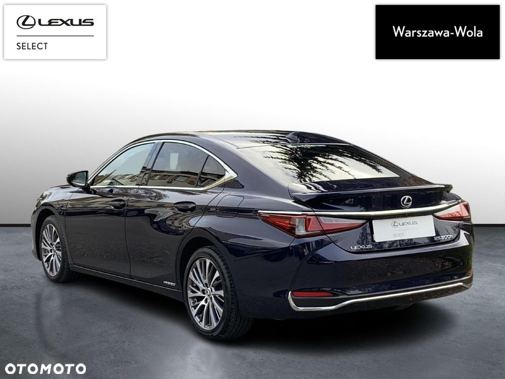 Lexus ES - 4