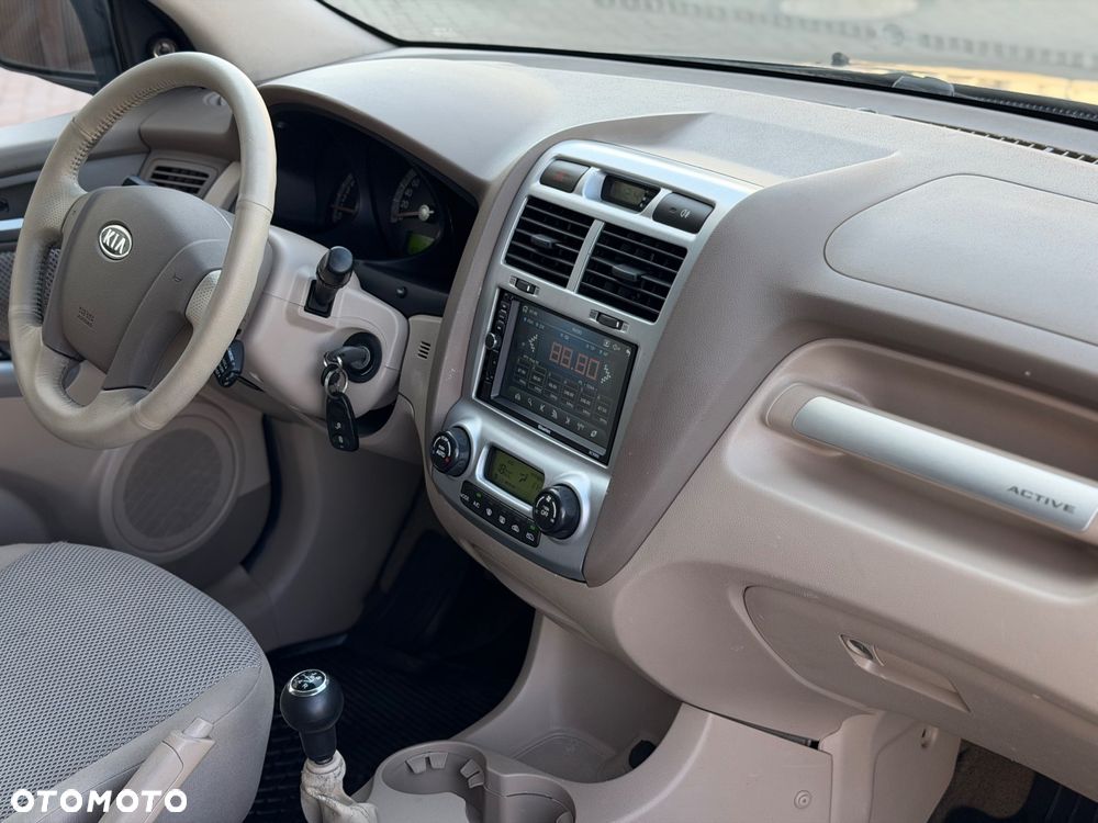 Kia Sportage 2.0 Expedition + - 17