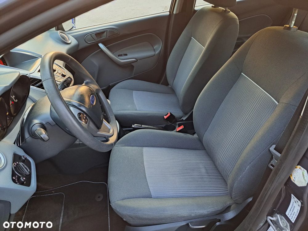 Ford Fiesta - 14