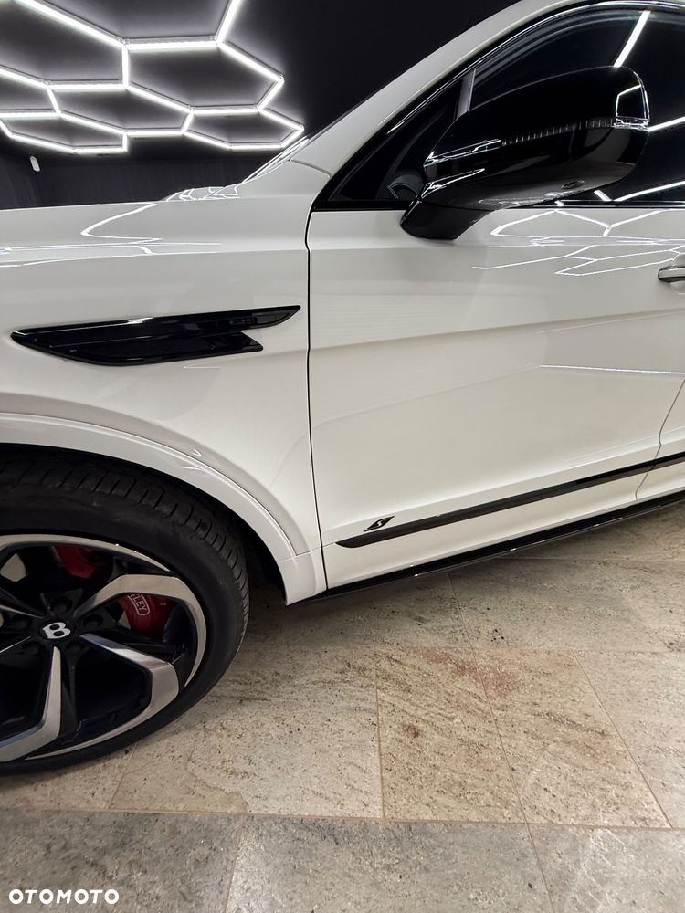 Bentley Bentayga - 12