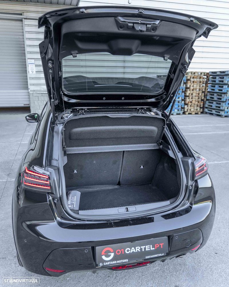 Peugeot 208 1.2 Hybrid GT e-DCS6 - 36