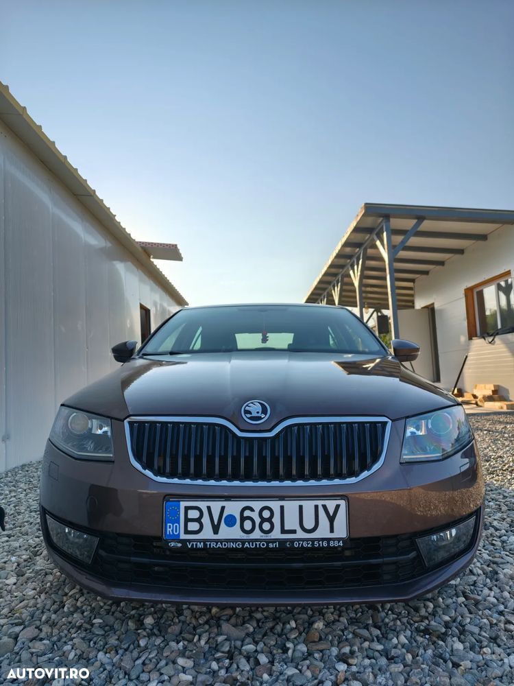 Skoda Octavia 2.0 TDI (Green tec) DSG Ambition - 2