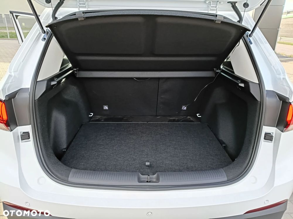 MG ZS Hybrid+ Standard - 17
