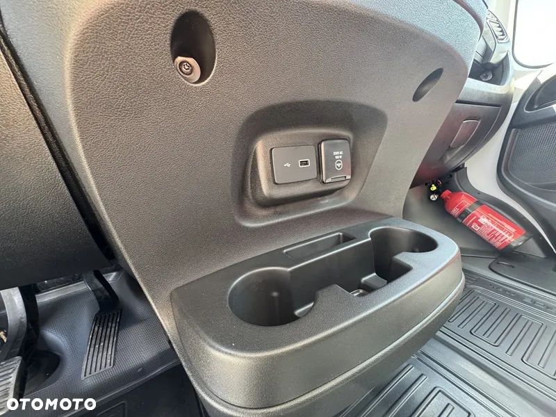 Toyota Proace Max - 10