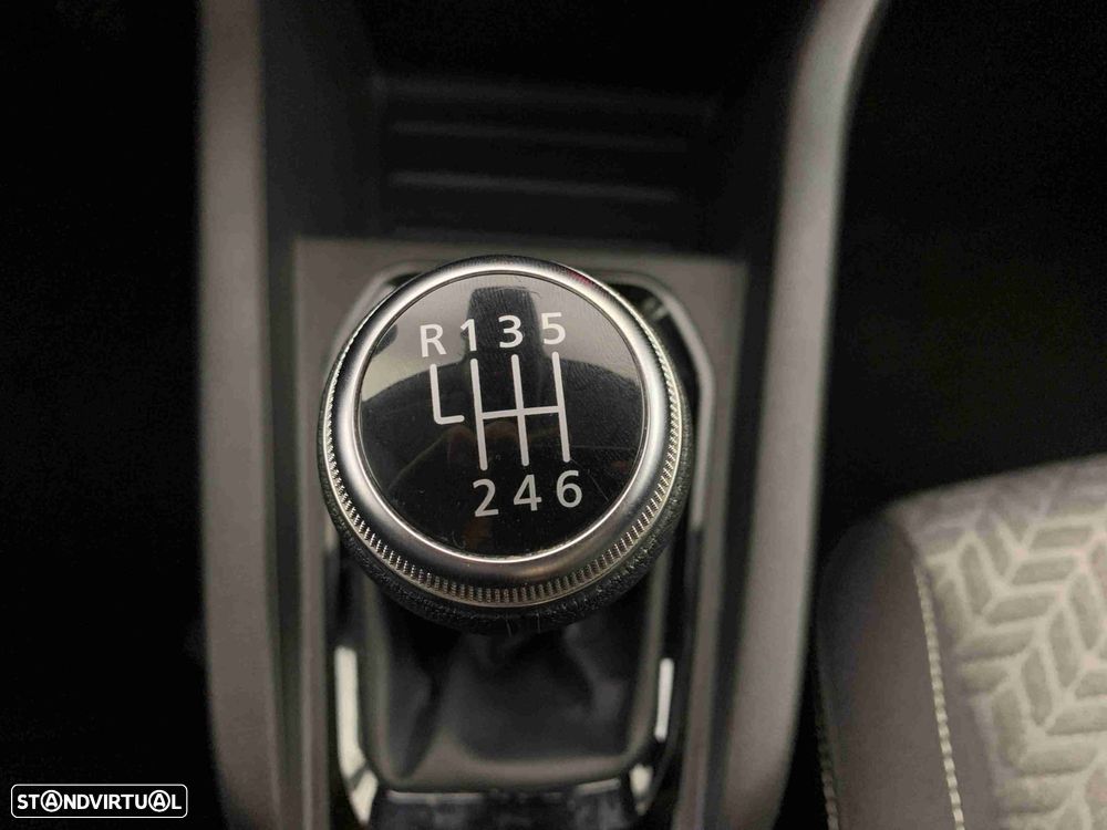 Renault Clio 1.0 TCe Evolution - 10