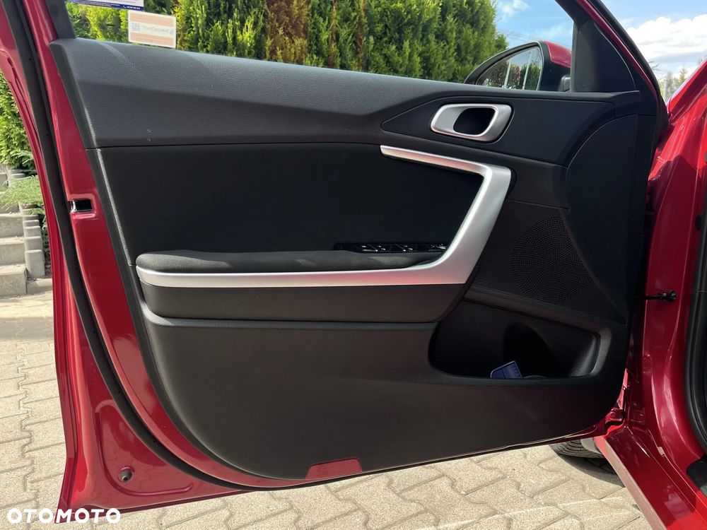 Kia Ceed 1.5 T-GDI M - 11