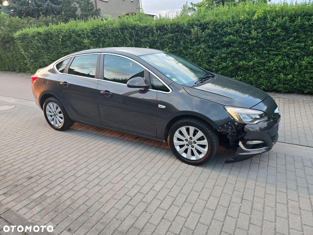 Opel Astra 1.6 CDTI DPF ecoFLEX Start/Stop Exklusiv - 11