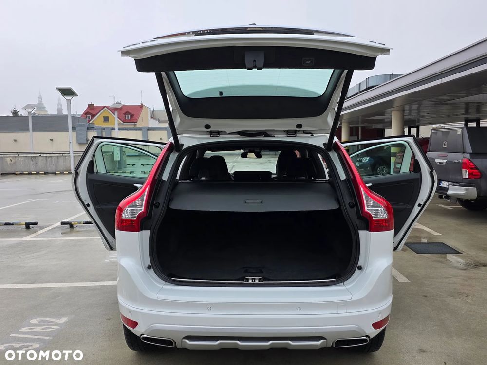 Volvo XC 60 D3 Geartronic Momentum - 13
