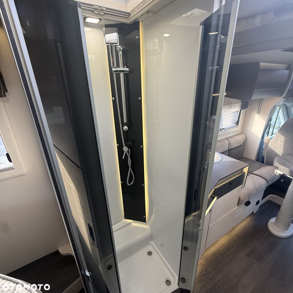 Ford Chausson 788 Titanium Premium - 22