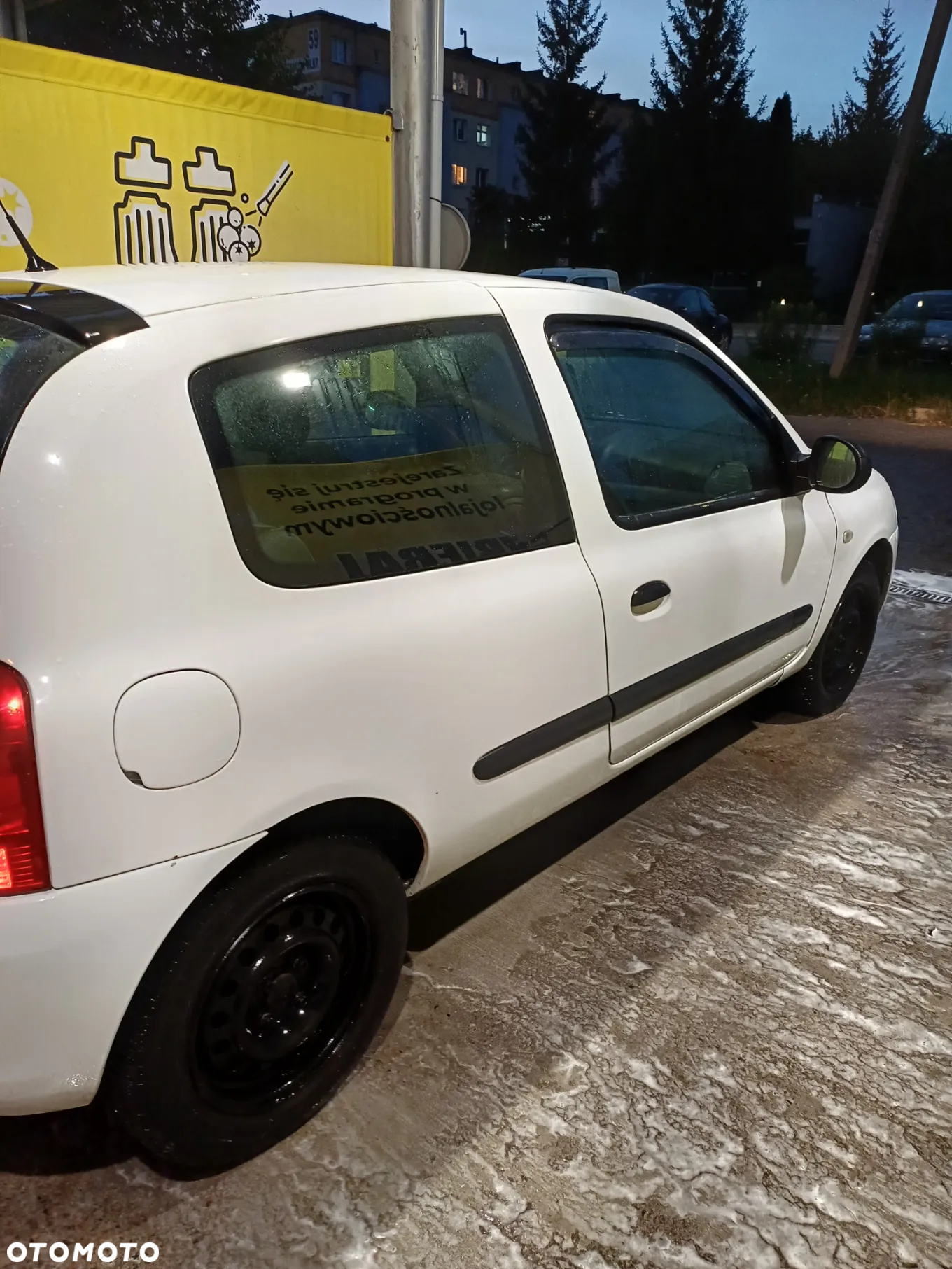 Renault Clio 1.2 16V Alize - 3