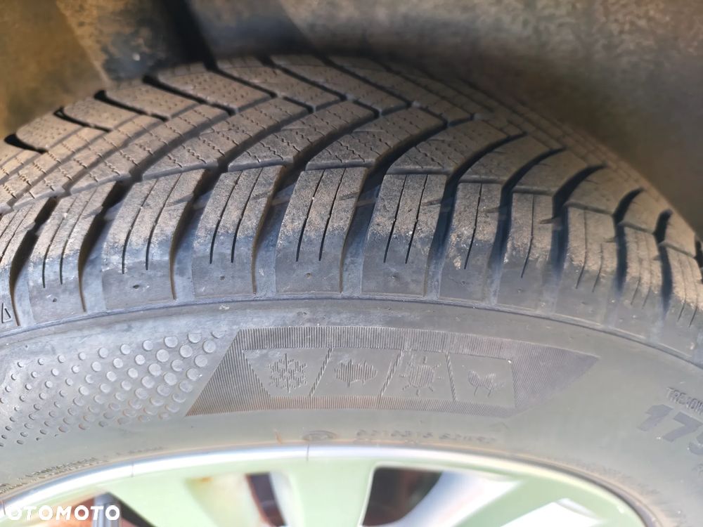 Renault Clio 1.2 16V 75 GPS - 21