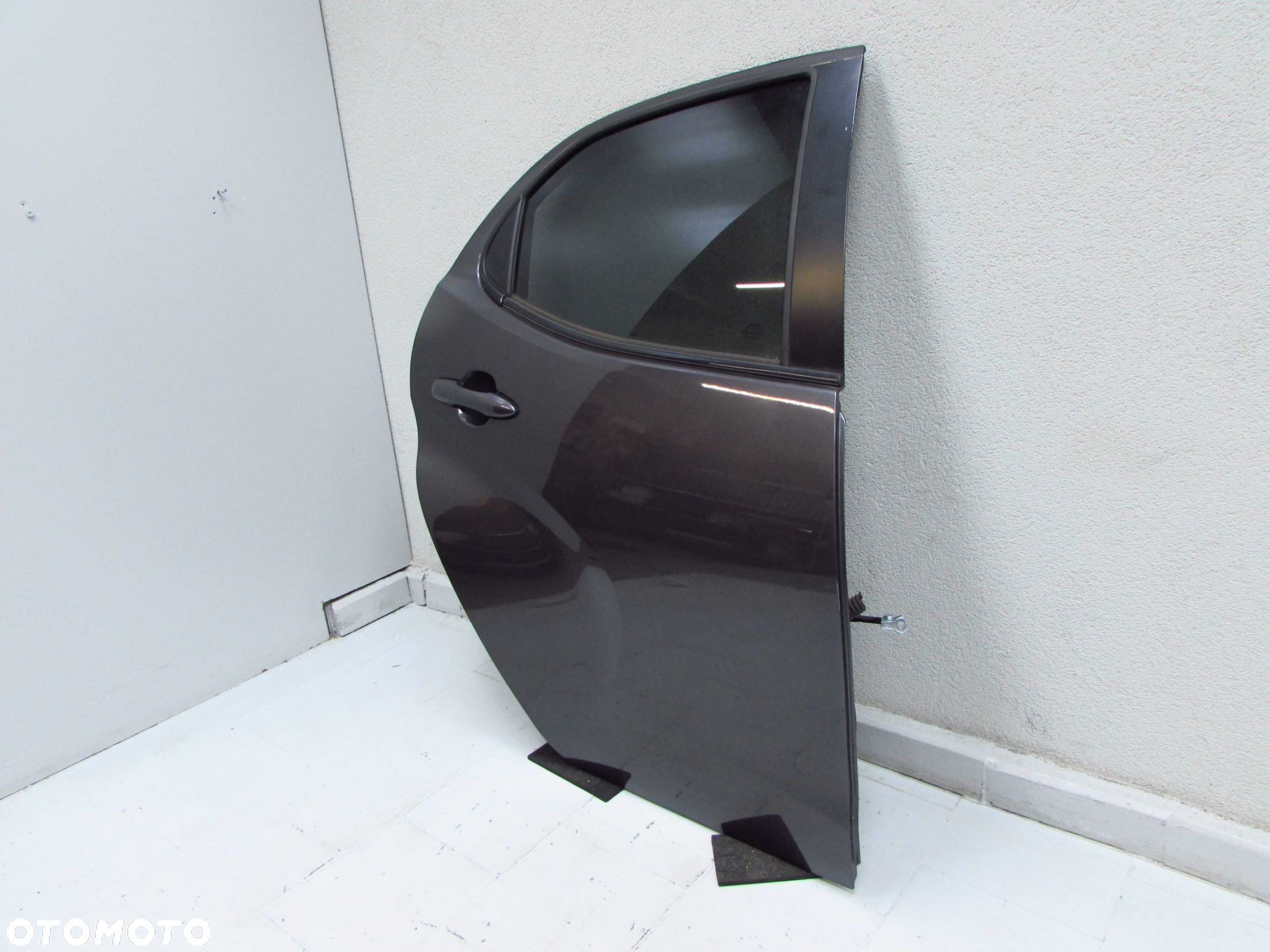 TOYOTA YARIS IV 20-24 DRZWI TYL PRAWE KPL DO ZALOZENIA POMORSKIE - 4