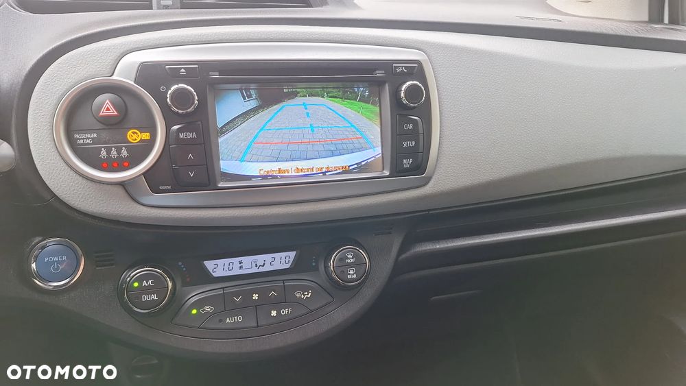 Toyota Yaris 1.5 VVT-i Style - 18