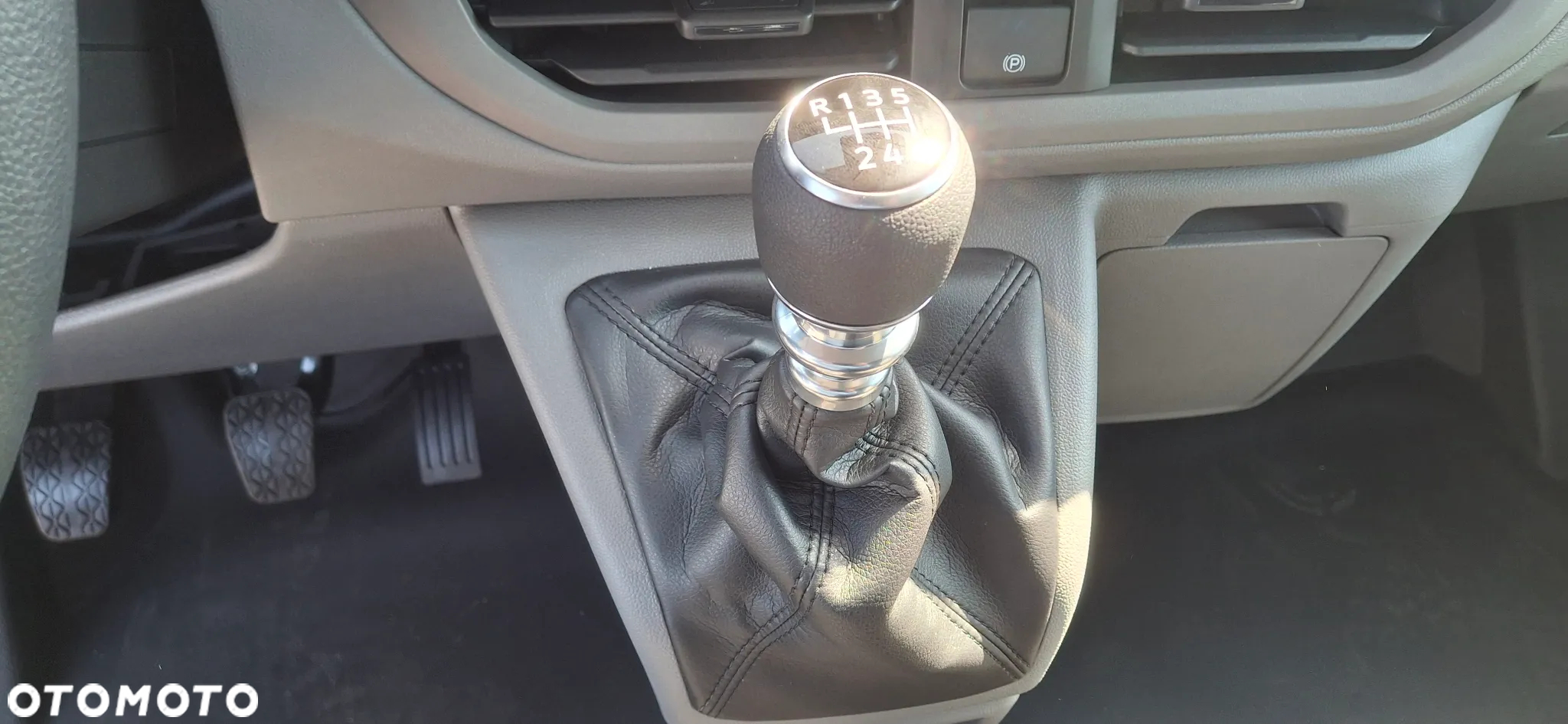 Volkswagen Transporter - 32