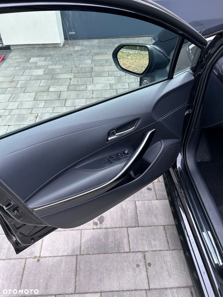 Toyota Corolla 2.0 Hybrid Executive - 8