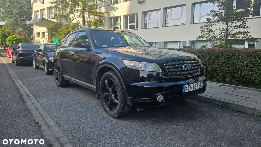 Infiniti FX - 2