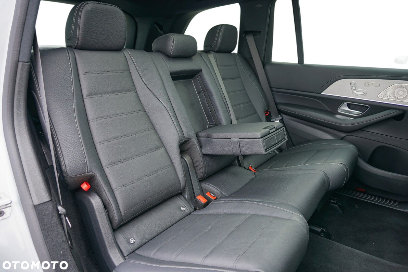 Mercedes-Benz GLS - 9