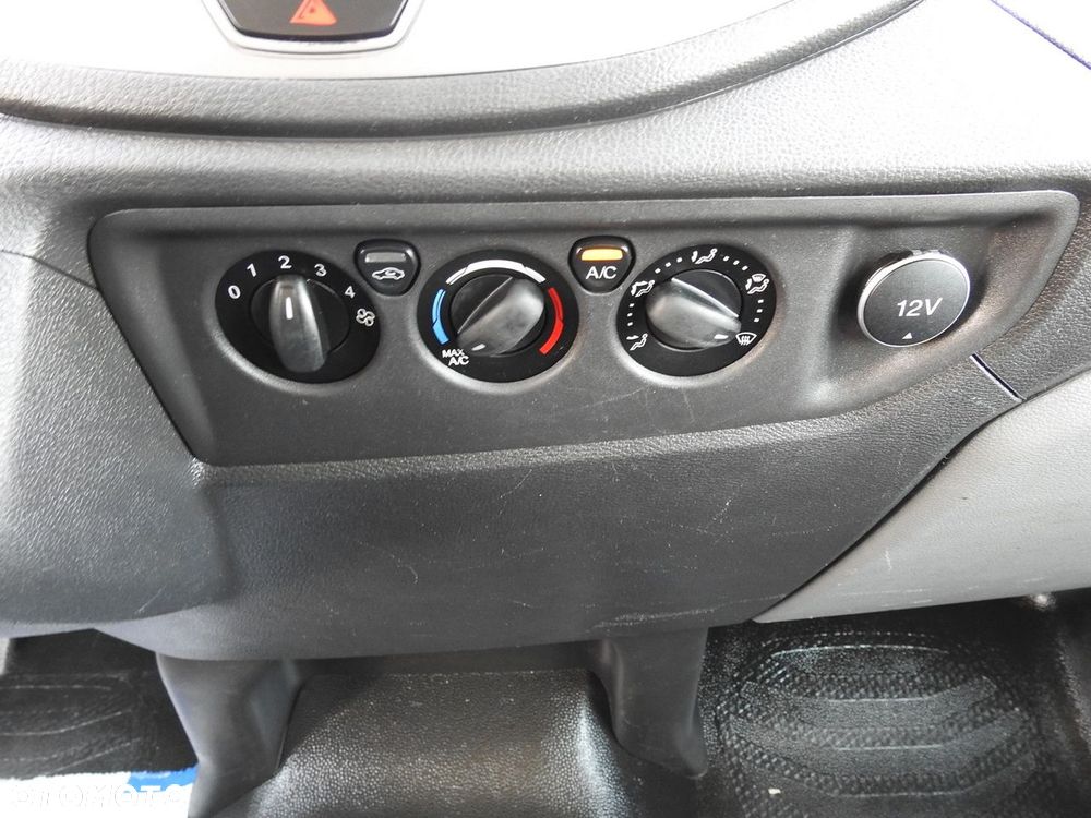 Ford TRANSIT  WYWROTKA PODWÓJNA KABINA DOKA 6 MIEJSC TEMPOMAT KLIMATYZACJA  130KM - 35