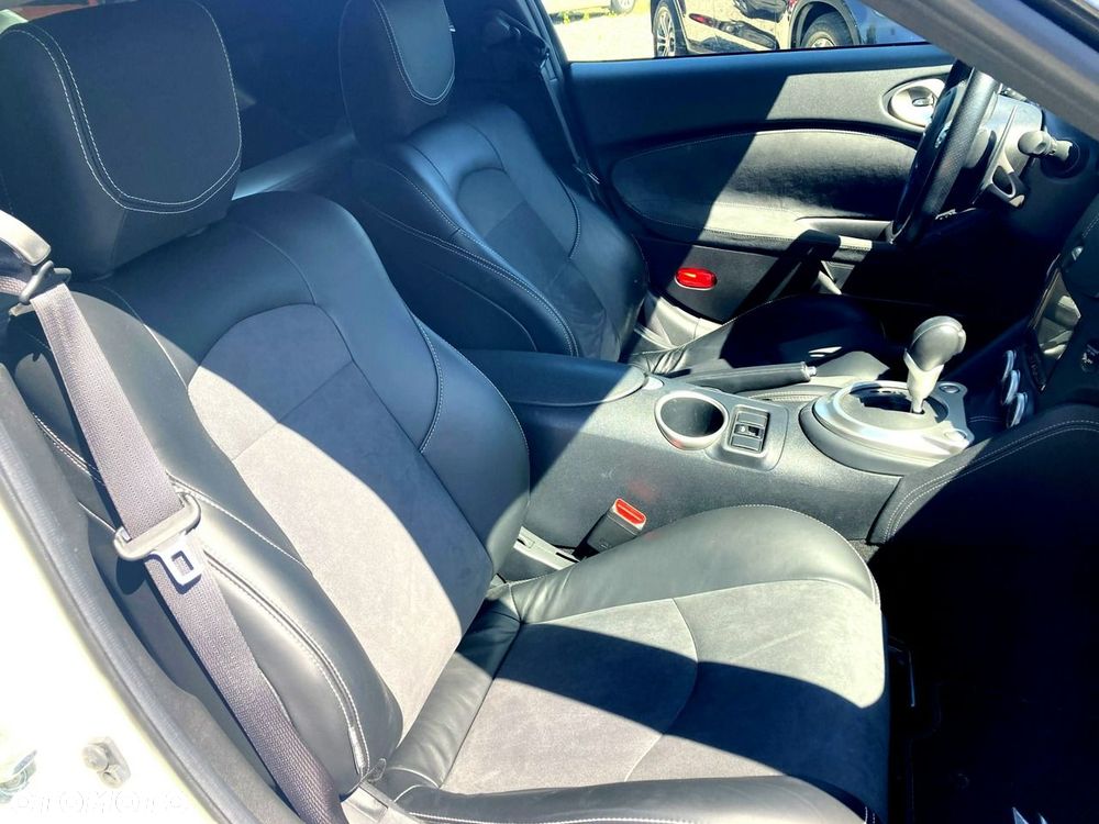 Nissan 370 Z - 21