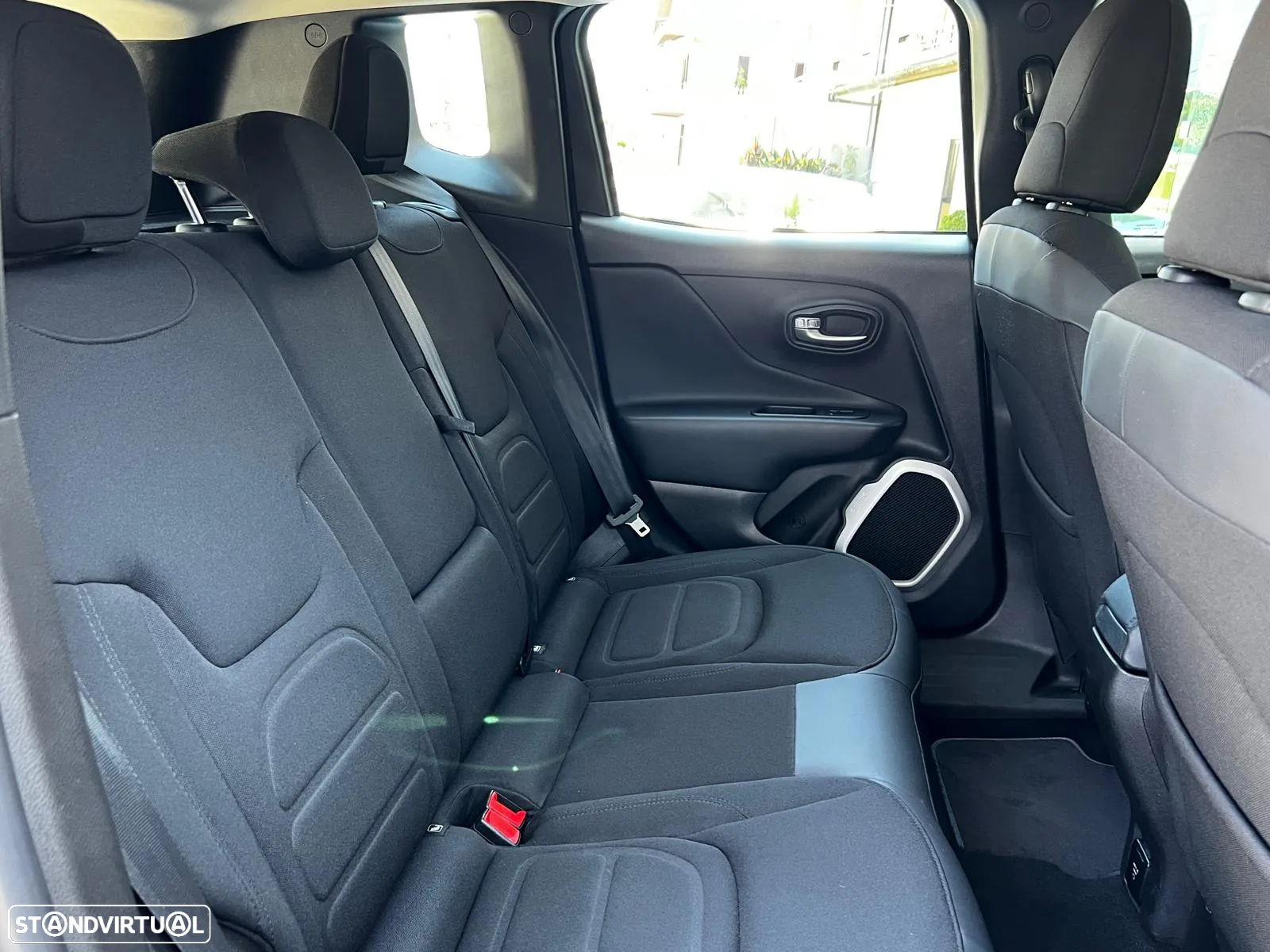Jeep Renegade 1.6 MJD Limited - 13